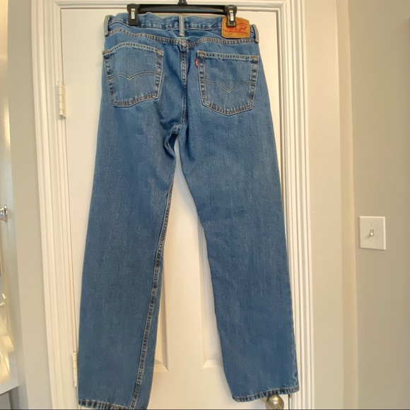 Mens Levi’s 505 Denim Jeans - Picture 2 of 3